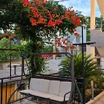 Leana Apartament