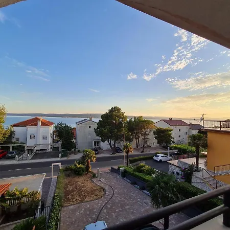 Leana Apartment Crikvenica